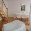 Apartamenty w Ustce, Apartament Przystań - w mieszkaniu znajdują się schody łączące dwa poziomy